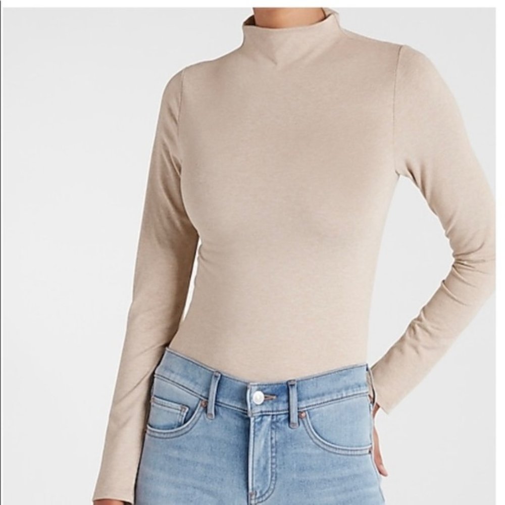 NWOT Express Body Contour Cozy Mock Neck Top - Large
